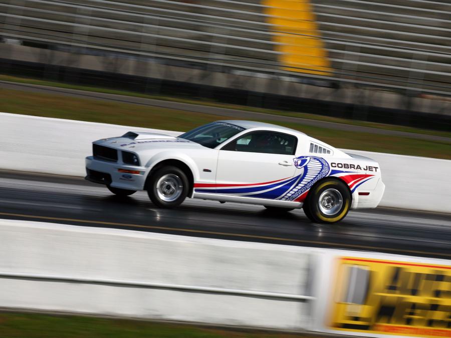  Ford Mustang FR500 Cobra Jet 2008 года  (фото 9 из 10)